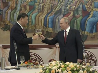Выпьем до дна: Путин и Си обменялись тостами
