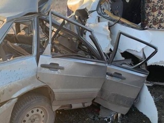Три человека погибли в ДТП с микроавтобусом в Воронежской области