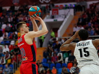 Баскетболисты ЦСКА одержали вторую победу подряд над 