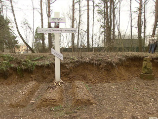 В Подмосковье священник устроил кладбище посреди СНТ