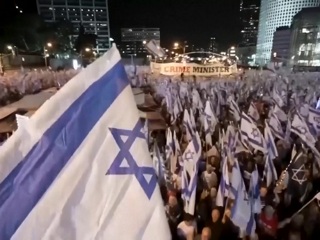 80 тысяч человек вышли на митинг против судебной реформы в Тель-Авиве