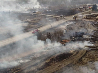 В России начался сезон пожаров: жителей поселков выручают из огневой ловушки