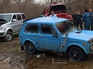 В реке на Алтае найдена машина с тремя трупами