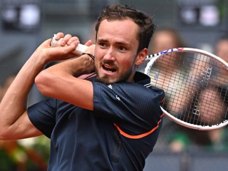 Медведев вышел в четвертьфинал турнира Terra Wortmann Open
