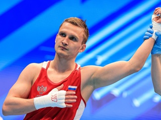 В четвертьфинал чемпионата мира по боксу вышли четыре российских спортсмена