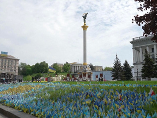 Медведев переименовал майдан Незалежности в площадь России
