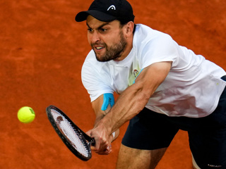 Теннисист Карацев не сумел выйти в финал турнира серии Masters