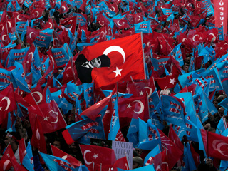 Турция 14 мая решит, нужен ли ей разворот на 180 градусов
