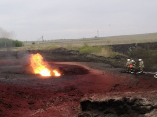 На месте прорыва газопровода под Оренбургом произошел пожар