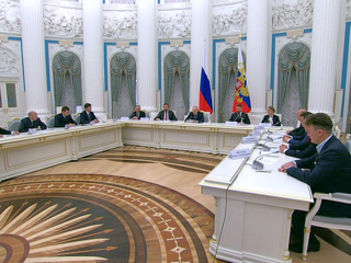 Путин предложил разработать бизнес-стандарт социального капитала