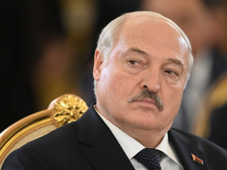 Лукашенко: голову Европы кладут на ядерную гильотину