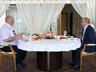 В неформальной обстановке началась встреча Путина и Лукашенко