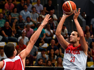 Российские баскетболисты проиграли команде Белоруссии