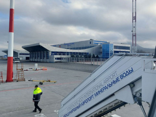Аэропорт Минвод приостановил работу