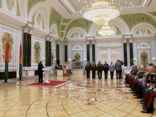 Военная истерия Запада у границ: Лукашенко рассказал о действиях НАТО