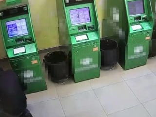 Налетчик еле унес ноги во время подрыва банкомата в Петербурге