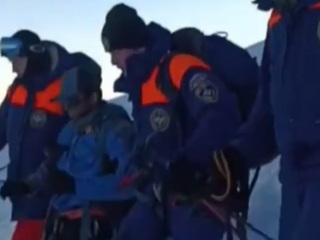Спасатели помогли спуститься с Эльбруса туристу из Малайзии