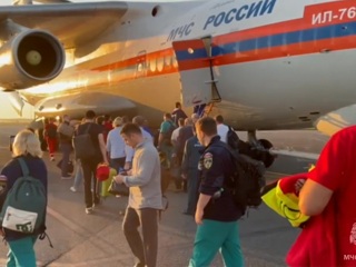 Двоих детей в критическом состоянии транспортируют из Махачкалы