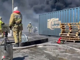 Пожарные ликвидировали открытое горение в терминале в Новороссийске