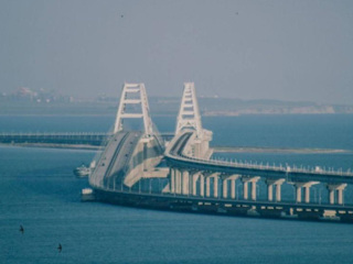 На Крымском мосту закрыли движение для проезда автотранспорта