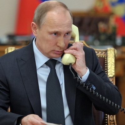 Путин обсудил по телефону с президентом Туркменистана двусторонние отношения Путин обсудил по телефону с президентом Туркменистана двусторонние отношения