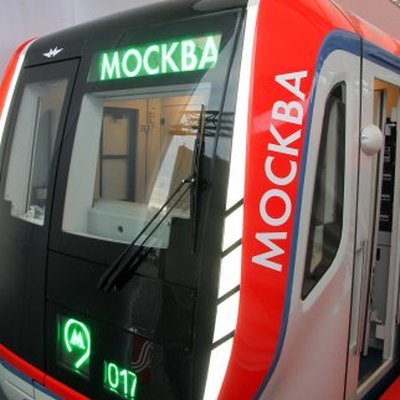 В поездах на Филевской линии московского метро начали работать кнопки для открытия дверей В поездах на Филевской линии московского метро начали работать кнопки для открытия дверей