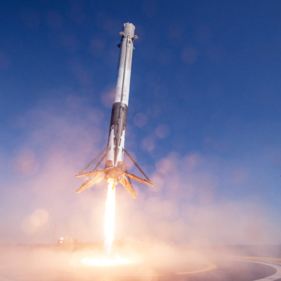 Компания SpaceX успешно запустила ракету с рекордным числом спутников Компания SpaceX успешно запустила ракету с рекордным числом спутников
