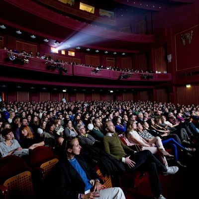 Кинотеатр 5 D с эффектами осадков откроется в Абу-Даби в июне Кинотеатр 5 D с эффектами осадков откроется в Абу-Даби в июне