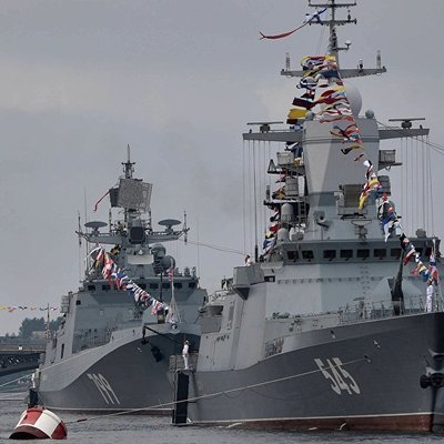 В параде в День ВМФ в Петербурге примут участие более 40 кораблей В параде в День ВМФ в Петербурге примут участие более 40 кораблей