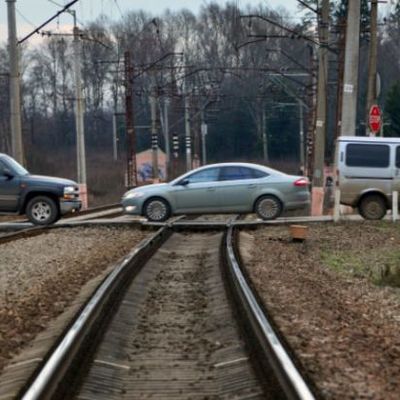 Спасатели восстановили движение поездов в Сочи Спасатели восстановили движение поездов в Сочи
