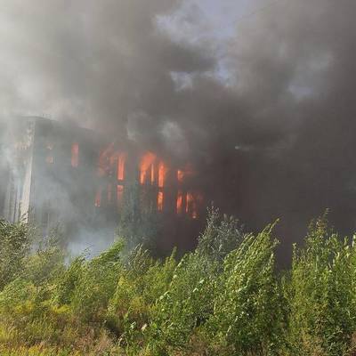 Воздух в окрестностях пожара на складе в Санкт-Петербурге не отравлен Воздух в окрестностях пожара на складе в Санкт-Петербурге не отравлен