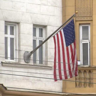 Дипмиссия США в России сократила объем консульских услуг Дипмиссия США в России сократила объем консульских услуг