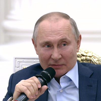 Путин: пандемия отступает, но вызовов ещё много Путин: пандемия отступает, но вызовов ещё много