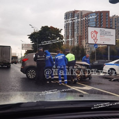 Один человек погиб, пятеро пострадали в автоаварии на МКАД в Москве