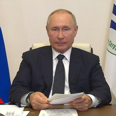 Путин по видеосвязи принимает участие в заседании лидеров ШОС
