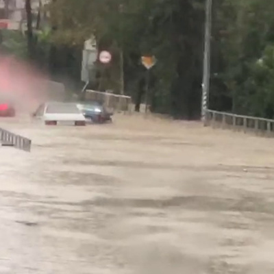 Движение на федеральной трассе в Сочи ограничено из-за затопления Движение на федеральной трассе в Сочи ограничено из-за затопления