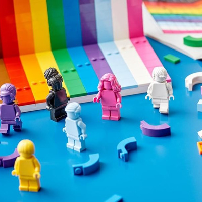 Самыми популярными подарками для детей на Новый год стали конструкторы