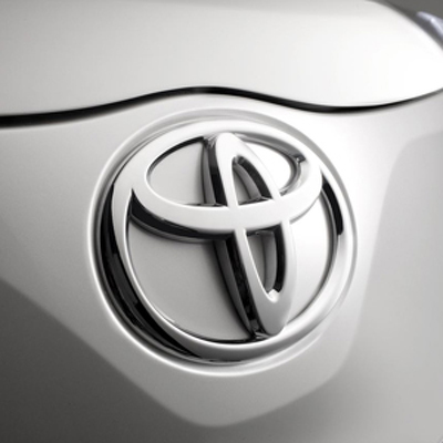 В столице двое неизвестных угнали Toyota Land Cruiser прямо во время тест-драйва В столице двое неизвестных угнали Toyota Land Cruiser прямо во время тест-драйва