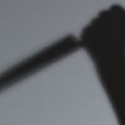 Двое прохожих получили ножевые ранения при нападении, совершенном неизвестным в Марселе Двое прохожих получили ножевые ранения при нападении, совершенном неизвестным в Марселе
