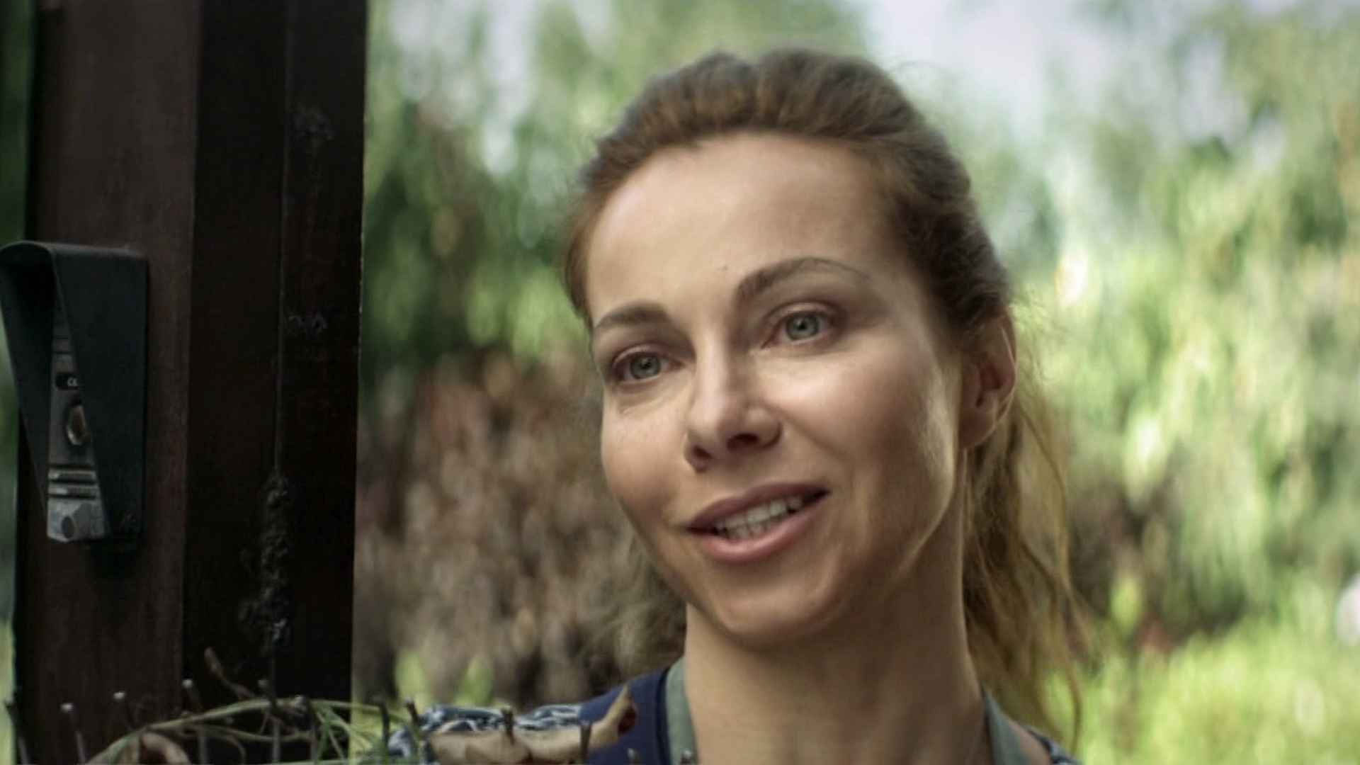 Войдя в дом оглянись. Оглянись когда выйдет. Оглянись / look back. Оглянись когда выйдет. Оглянись когда выйдет.