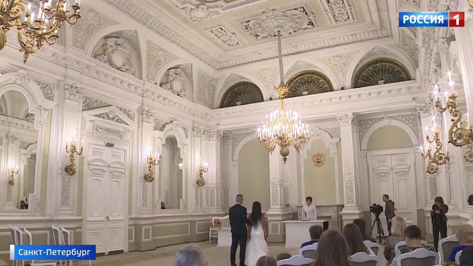 Дворец бракосочетания на английской набережной Санкт-Петербург зима