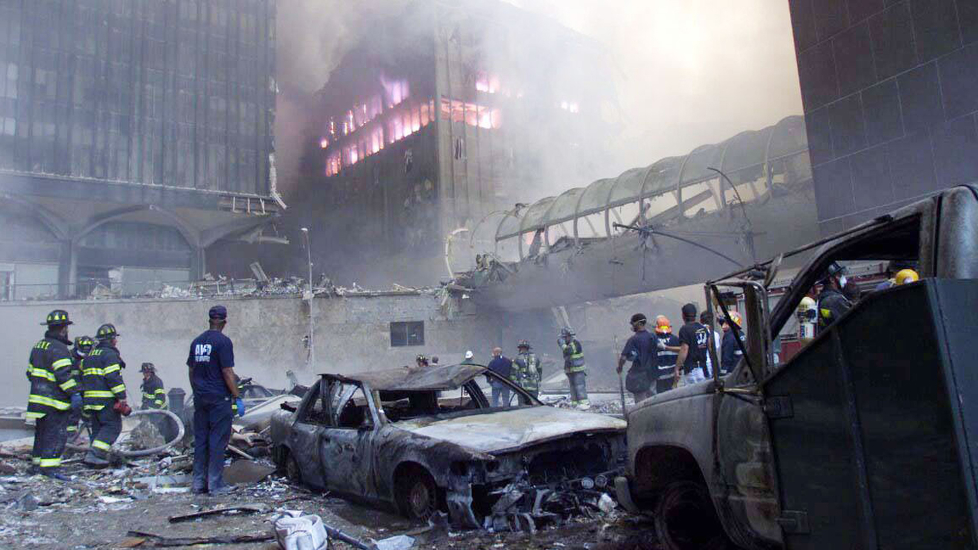 Теракты 11 сентября 2001 года организация. Аль Каида 11 сентября 2001. Катастрофа 11 сентября 2001 года в Нью-Йорке. Аль Каида теракт 11 сентября.