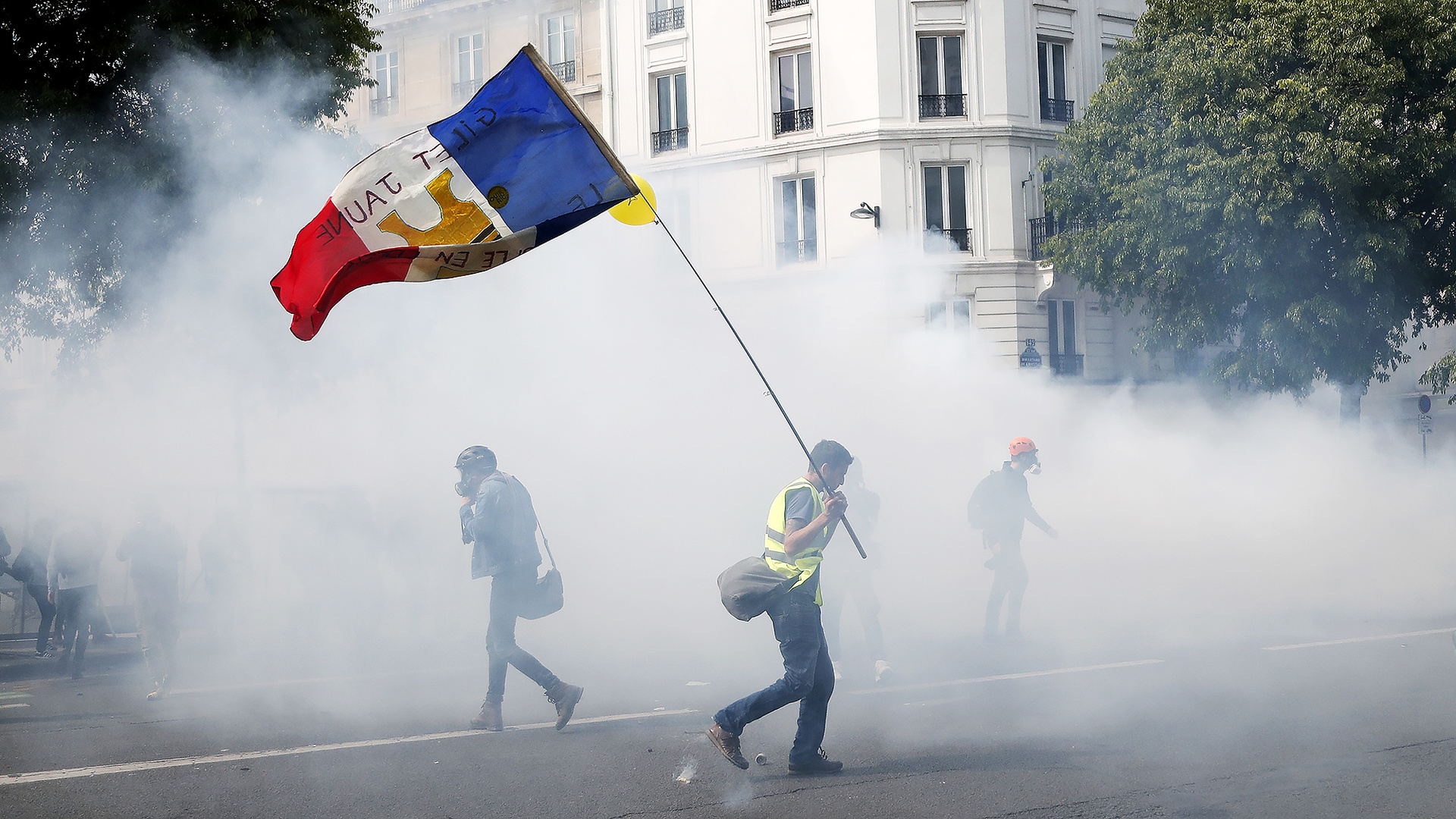 Погромы во франции