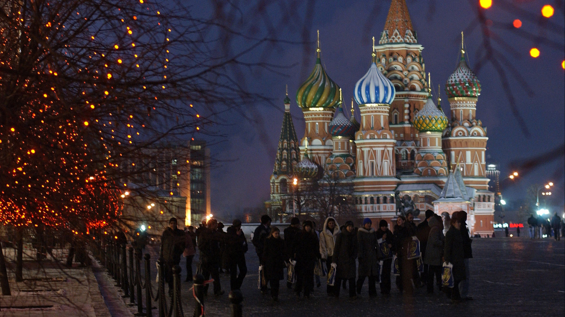 Узнай москве бесплатные. Москва зимой светящийся пол.