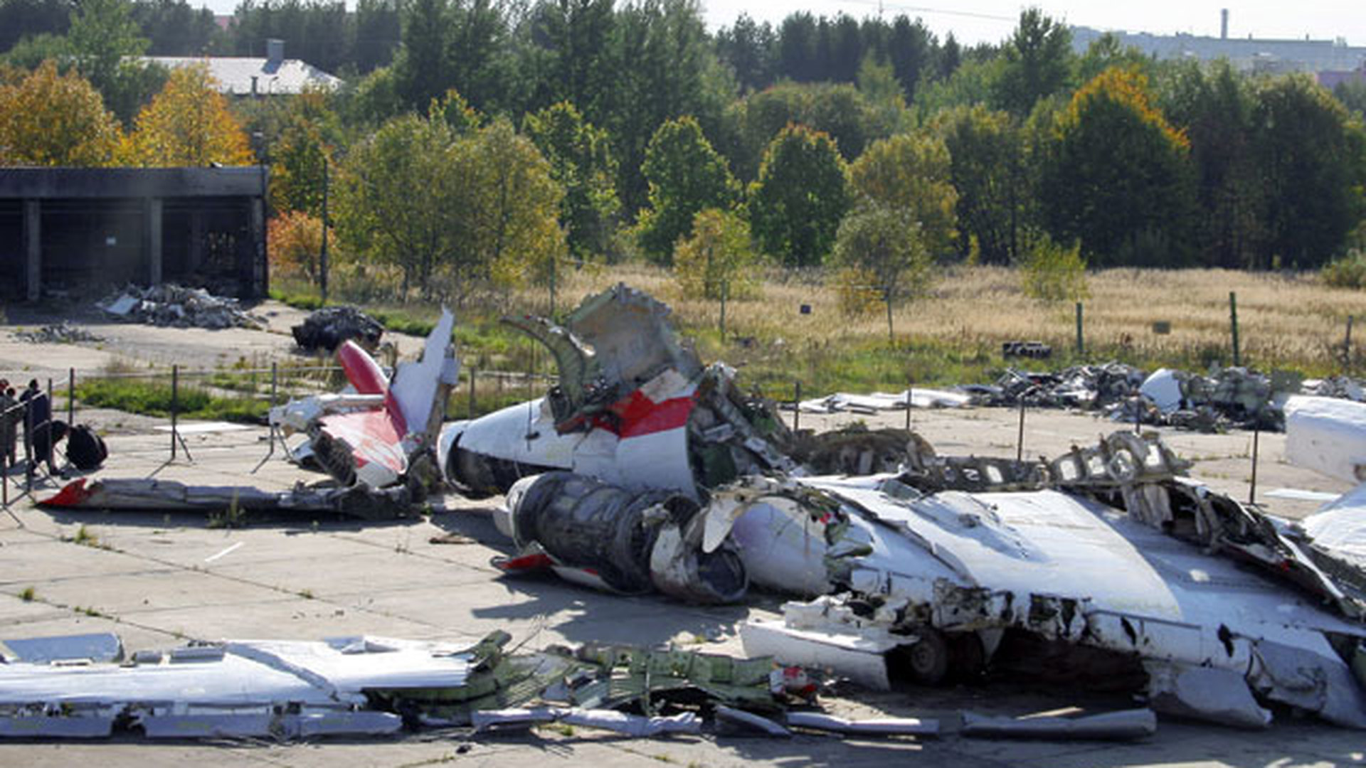 Пол самолета. Катастрофа ту-154 в Смоленске. Катастрофа под Смоленском ту-154. Смоленск ту-154м Лех Качиньский.