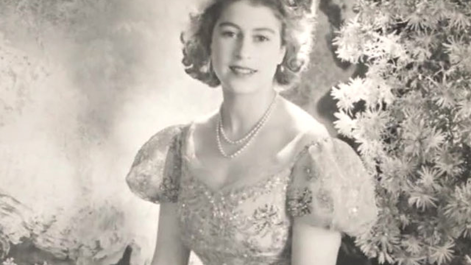 Елизавета II фото в молодости