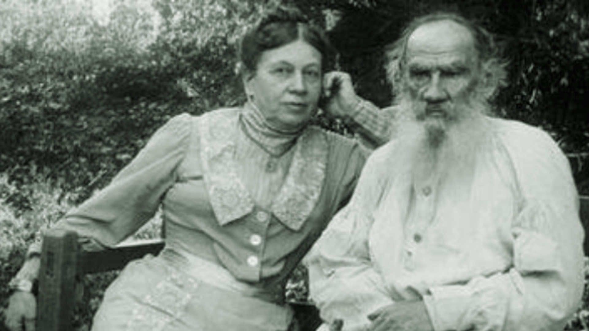 Толстой был женат. Жена Толстого Льва Николаевича.