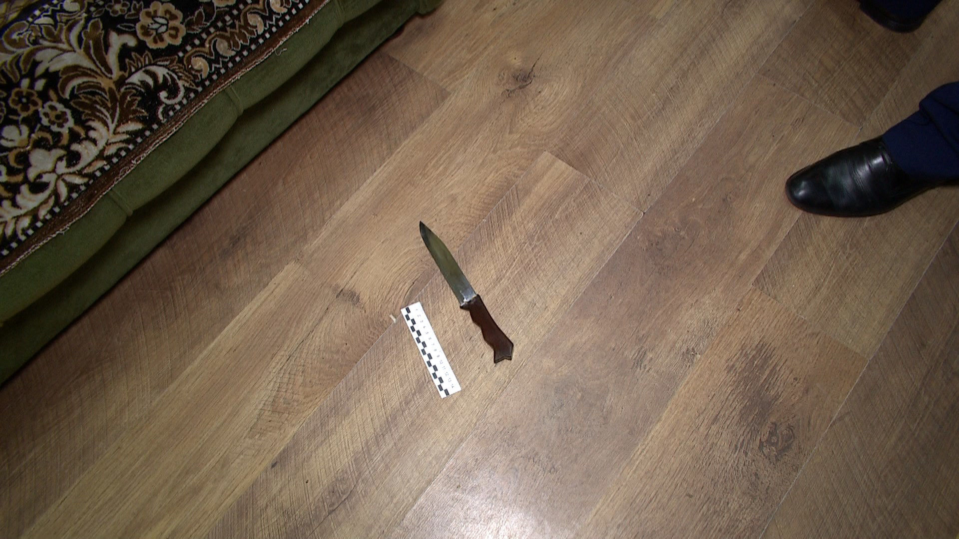Нож на месте преступления