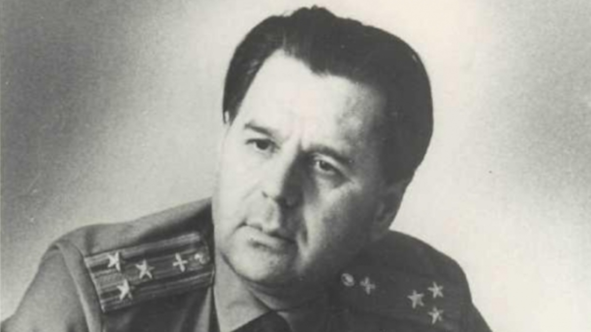 Иван стародубцев биография закончил