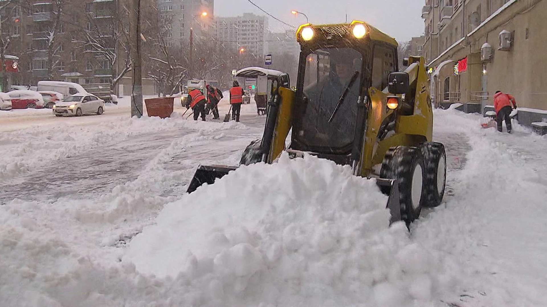 Заметает москву